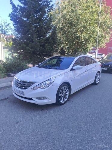 Hyundai Sonata-1