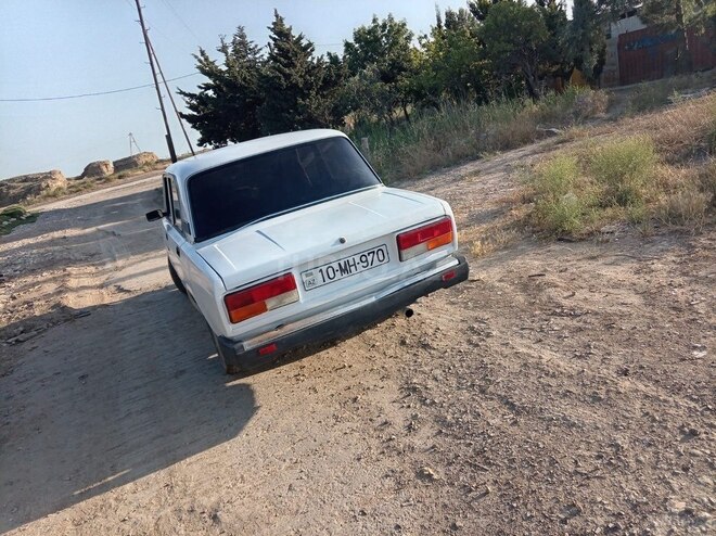 LADA (VAZ) 2107-2
