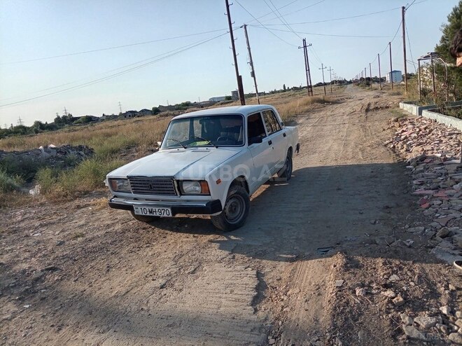LADA (VAZ) 2107-1