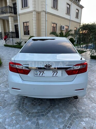 Toyota Camry-6
