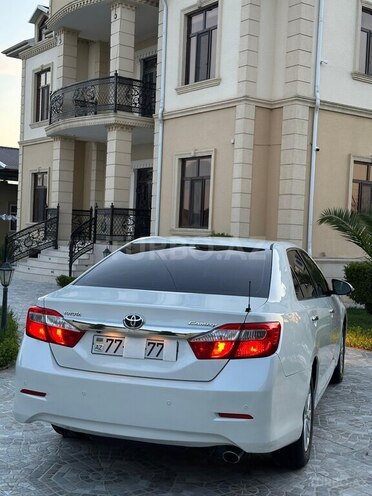 Toyota Camry-10