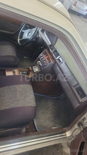 Mercedes 220 E-6