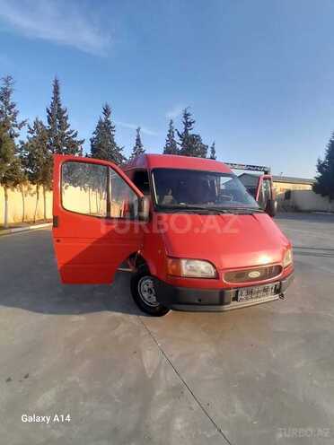 Ford Transit-4