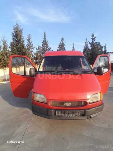Ford Transit-2