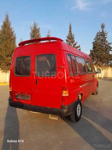 Ford Transit-8