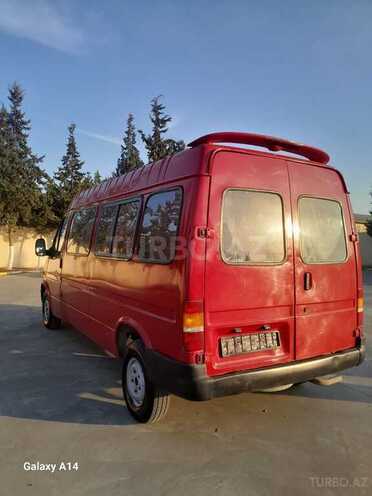 Ford Transit-7