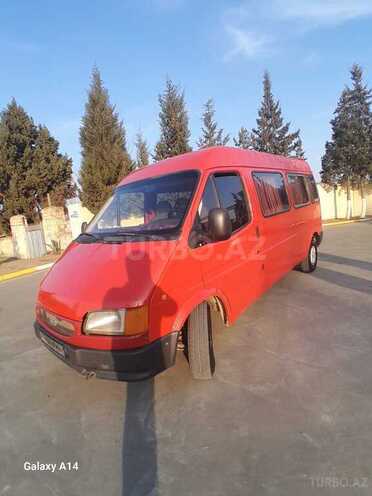 Ford Transit-5