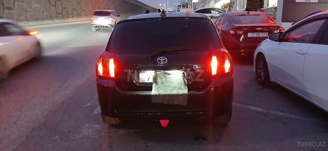 Toyota Corolla-4