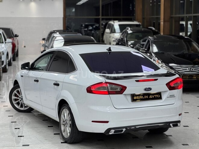 Ford Mondeo-12