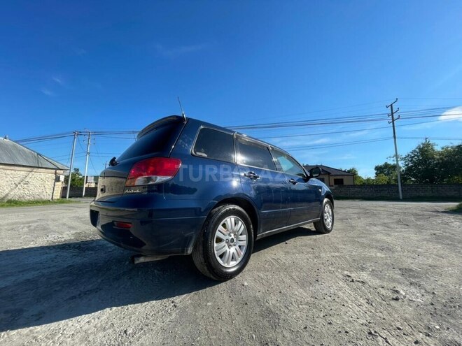 Mitsubishi Airtrek-19
