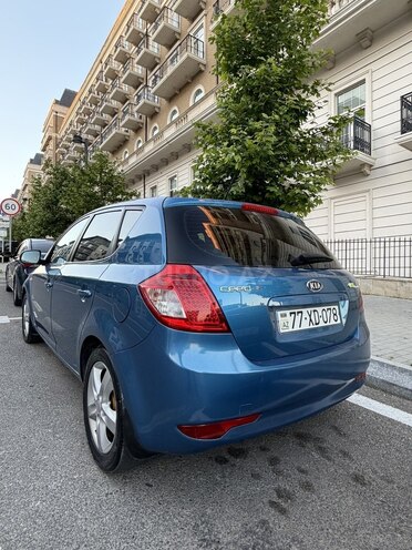 Kia Ceed-8