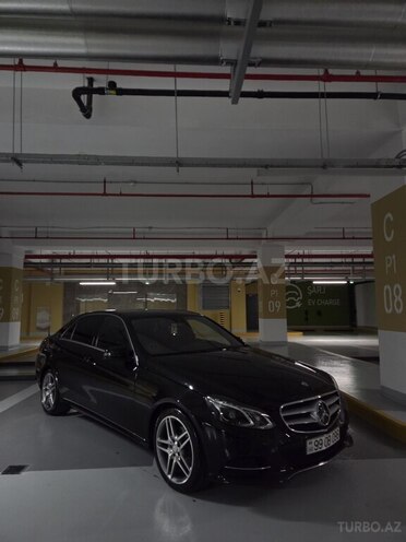 Mercedes E 220-1