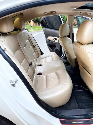 Chevrolet Cruze-9