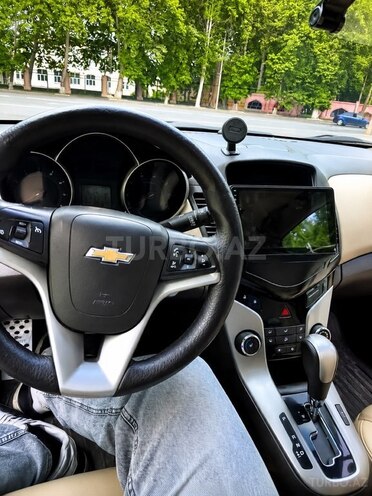 Chevrolet Cruze-10