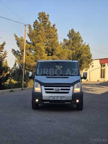 Ford Transit-3