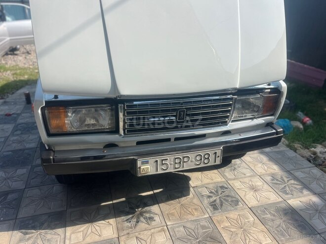 LADA (VAZ) 2107-1