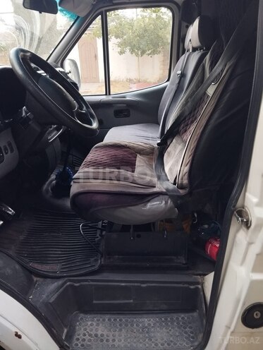 Ford Transit-13