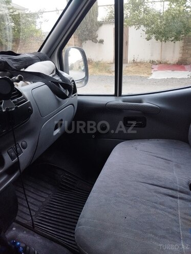 Ford Transit-10