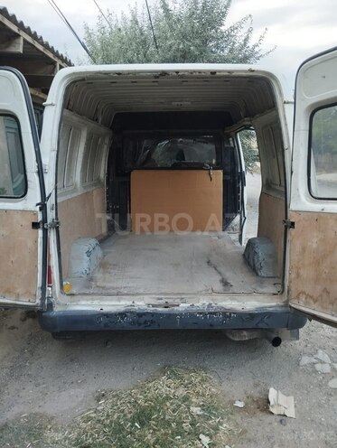 Ford Transit-8