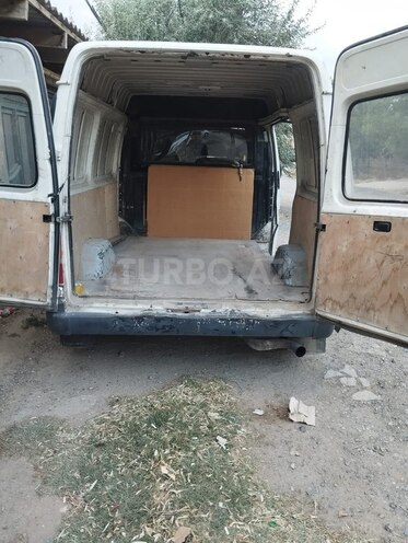 Ford Transit-7
