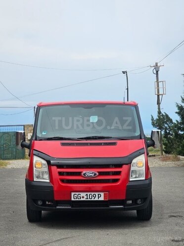 Ford Transit-3