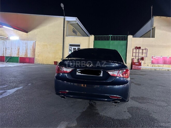 Hyundai Sonata-6