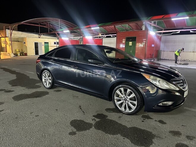 Hyundai Sonata-4