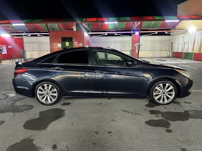 Hyundai Sonata-5