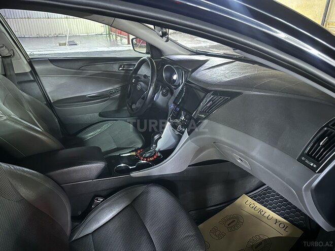 Hyundai Sonata-8