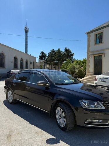 Volkswagen Passat-5