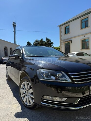 Volkswagen Passat-2