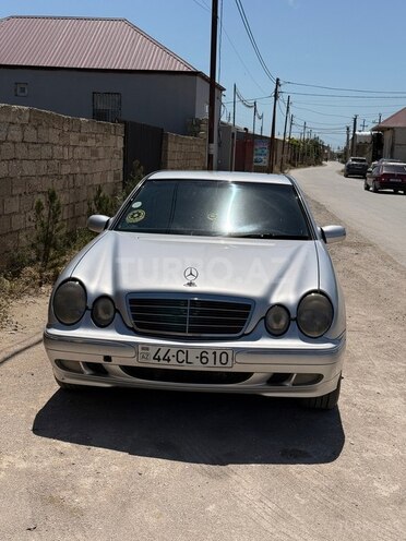 Mercedes E 220-7