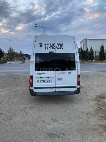 Ford Transit-2