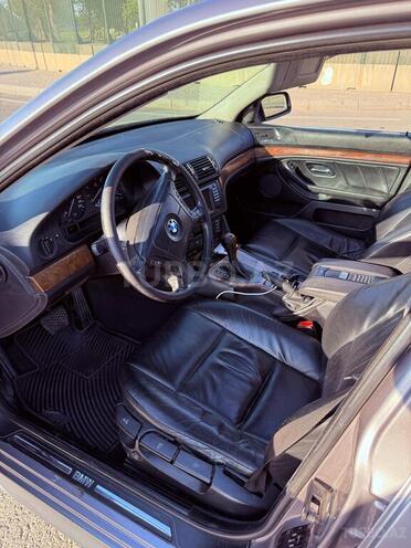BMW 525-9