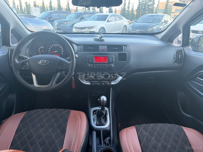 Kia Rio-7
