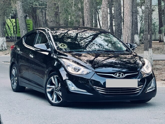 Hyundai Elantra-2