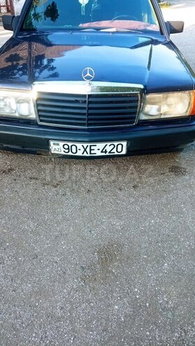 Mercedes 190-1