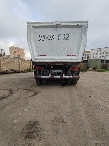 Ford Cargo-2