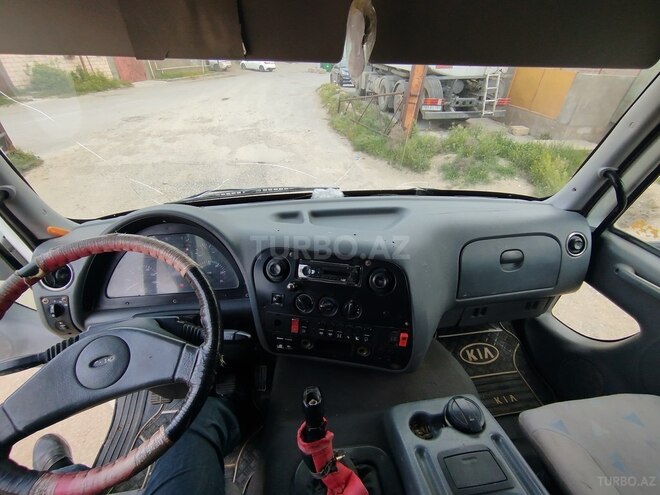 Ford Cargo-5
