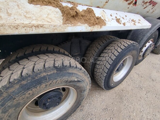 Ford Cargo-6