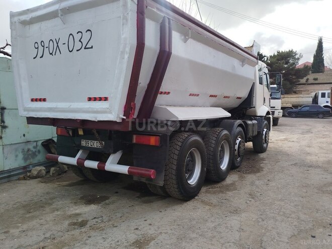 Ford Cargo-8