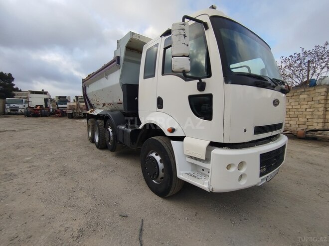Ford Cargo-3
