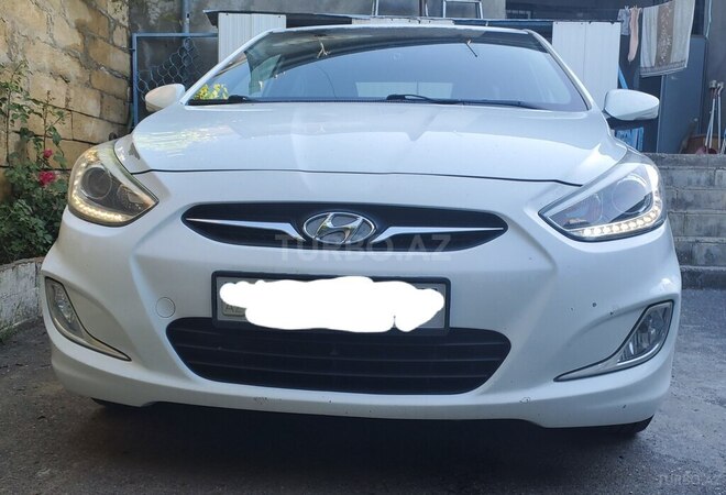 Hyundai Accent-1