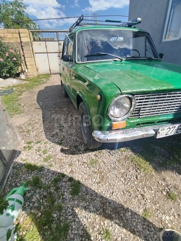 LADA (VAZ) 21011-2