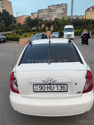 Hyundai Accent-5