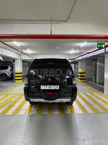 Mitsubishi Pajero-3