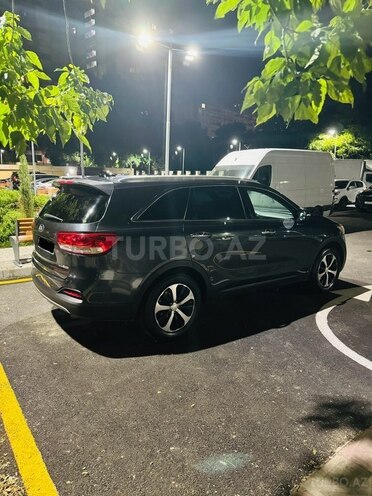 Kia Sorento-9
