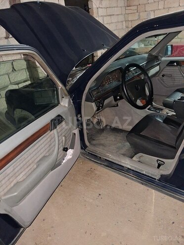Mercedes 200 E-5