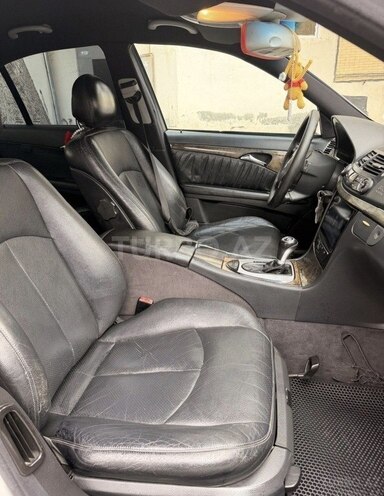 Mercedes E 240-6