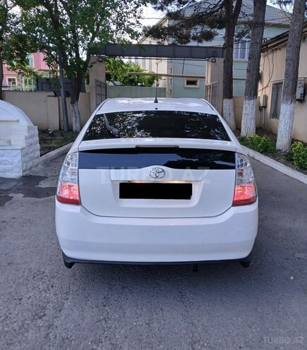 Toyota Prius-5